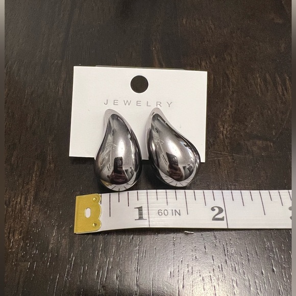 Fantasy Raindrop Earrings - Picture 2 of 4